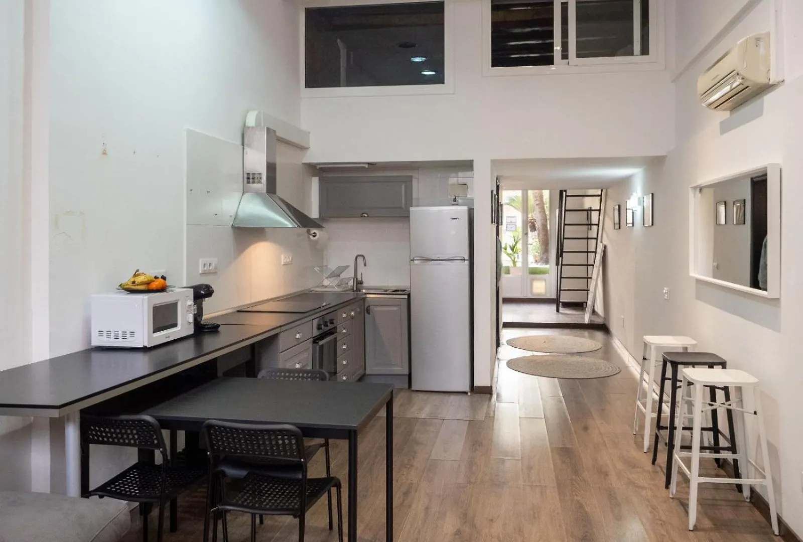 Casa Gracia Con Jardin Apartment Barcelona